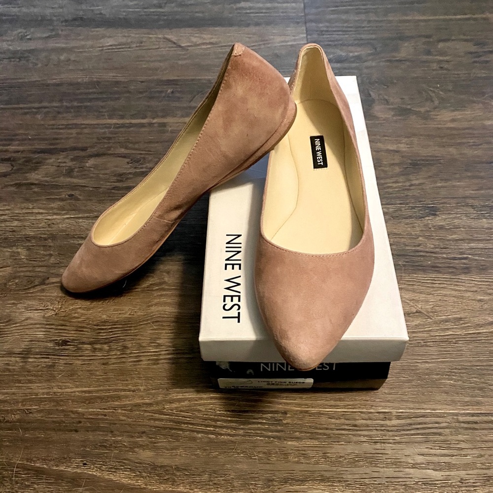 Nine West Suede SpeakUp Flat in Rose size 10M
